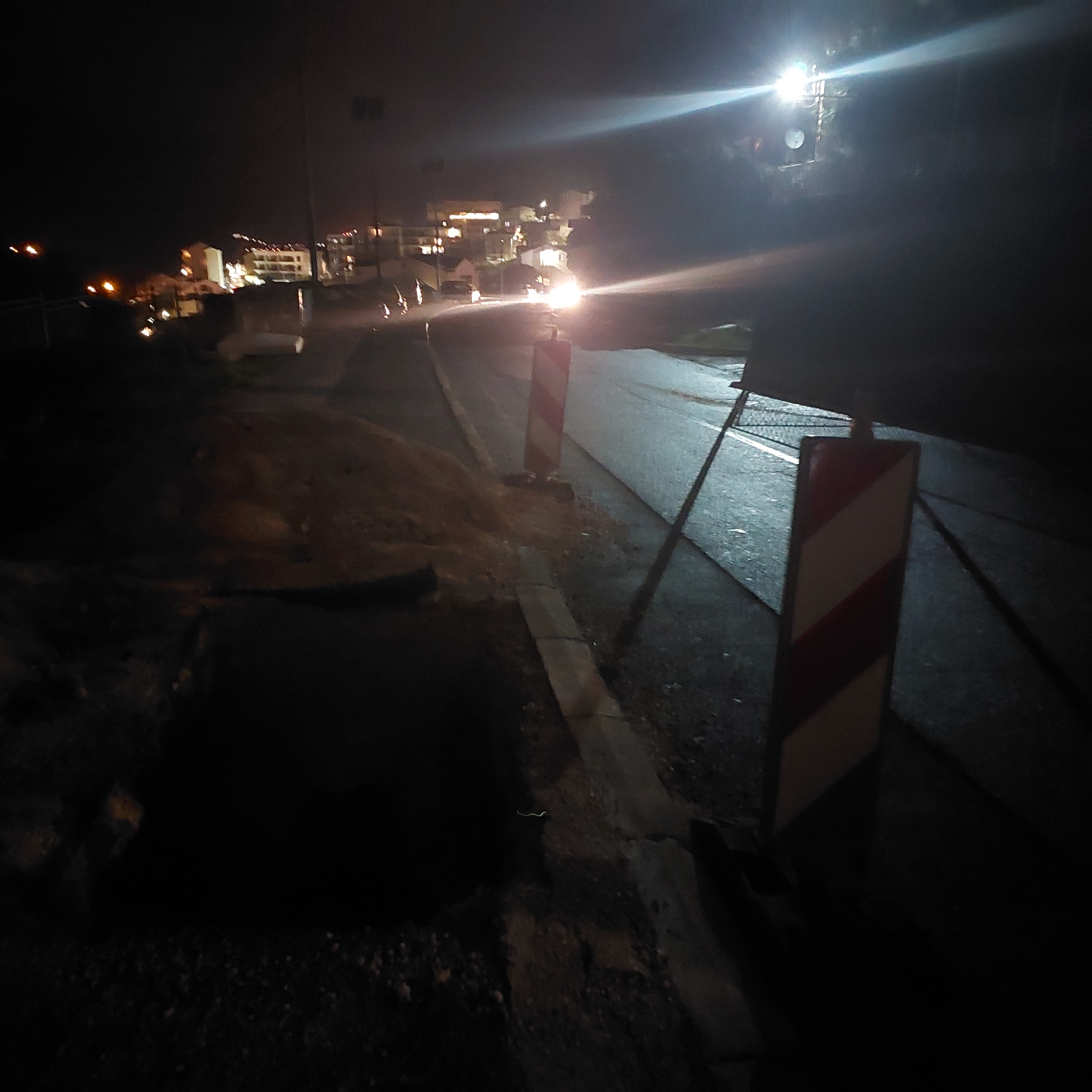 DIJELOM TREĆEG PUTA NE RADI JAVNA RASVJETA - Radio Kotor