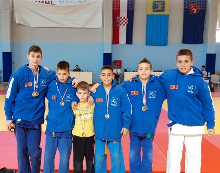 1A1A1A1ADZUDOKOMA19APR