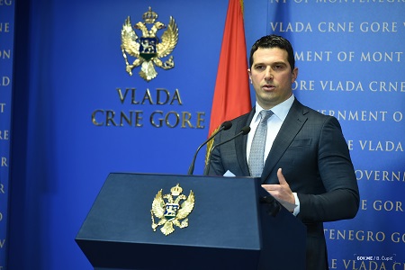 1A1A1A Ministar sporta i mladih Nikola Janovic