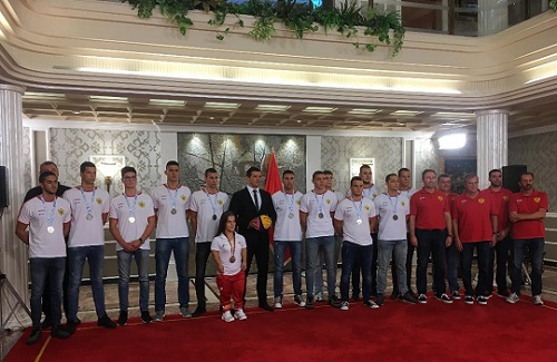 1A1A1VAT I MARIJANA0509