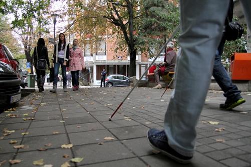 1A1AAslijepi bijeli stap