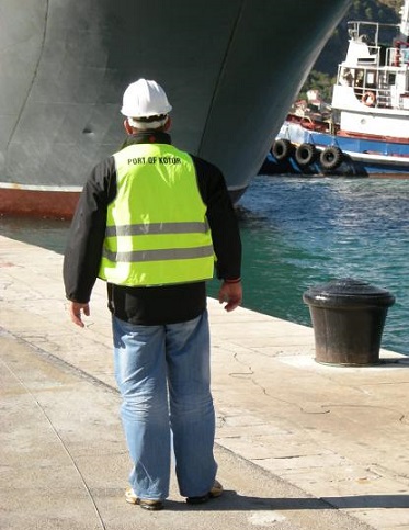 1A1ALUKA KOTOR RADNIK