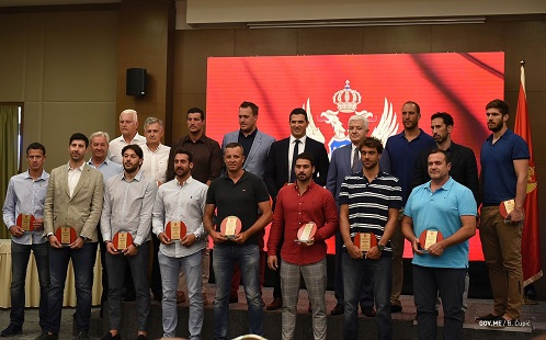 1A1AVATER SVECANOST18