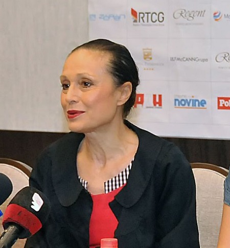 1A1AVESNA MANDIC MNE MAGAZIN