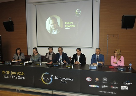 1a1a1aMED NOTE press 230419