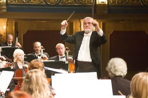 1a1a1aaJulio Maric maestro