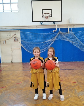 1a1a1aakosarka djevojcice