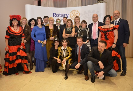 1a1a1arotari hum maskenbal