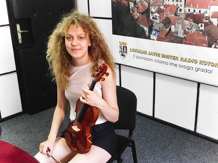 1a1aamiona topalovic