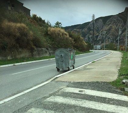 1a kontejner na putu