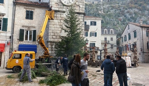 1aajelka postavljanje trg