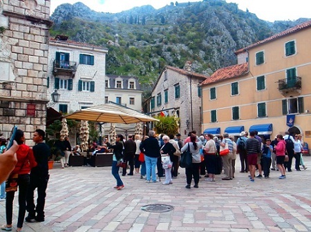 1trg od oruzja turisti zjankovic