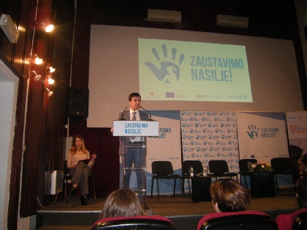 AAZAUSTAVIMO NASILJE