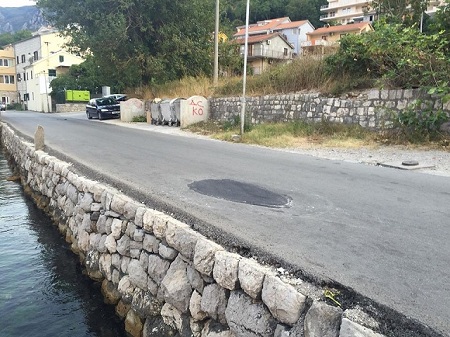 PELUZICA RUPE NA PUTU16