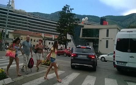 RIVA BRODOVI TURISTI