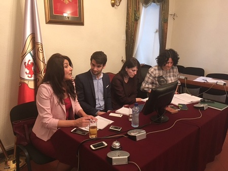 a17javnadiskusija0405