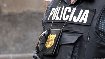 policija